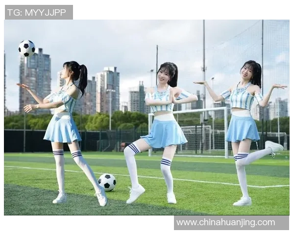 足球宝贝壁纸精选展现青春活力与运动魅力的完美结合 足球宝贝壁纸精选展现青春活力与运动魅力的完美结合